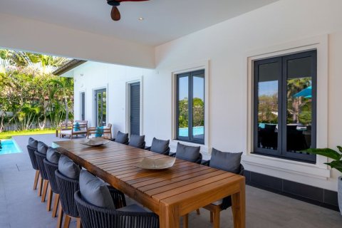 Вилла в Хуа Хине, Таиланд с 5 спальнями № 157222 - фото 10