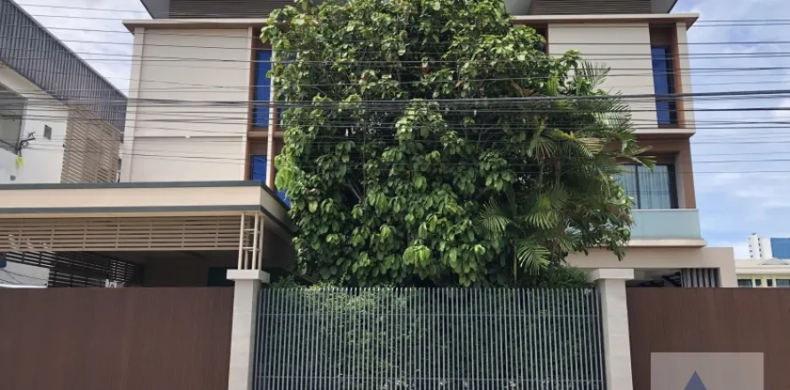 Haus in Prawet, Bangkok, Thailand 4 Schlafzimmer № 216762