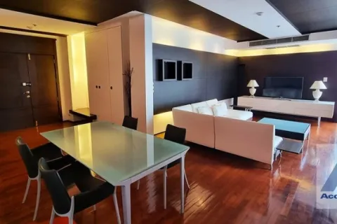 Condominio de 3 dormitorios en Pathum Wan, Bangkok, Tailandia № 216764