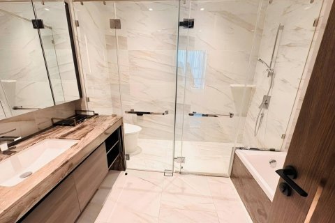 Condominio de 3 dormitorios en Bangkok, Tailandia № 233624 - foto 10
