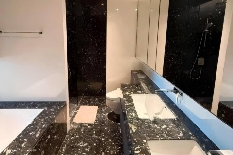 Condominio de 2 dormitorios en Bangkok, Tailandia № 233621 - foto 10