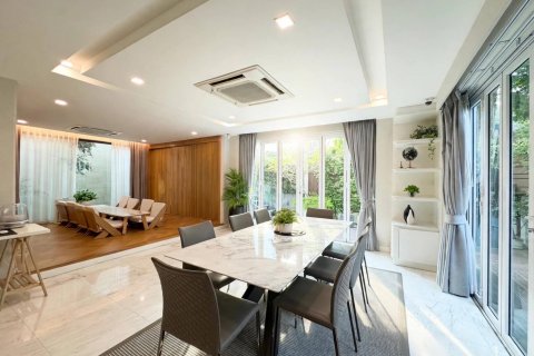 Haus in Bangkok, Thailand 5 Schlafzimmer № 233619 - Foto 3