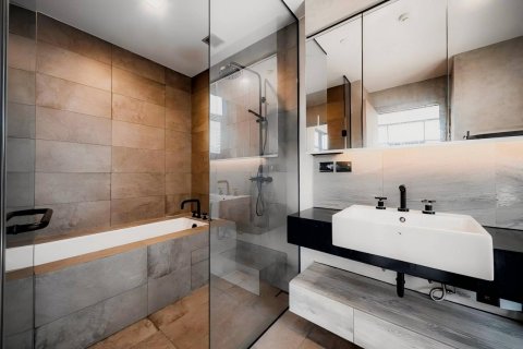 Condominio de 4 dormitorios en Bangkok, Tailandia № 233622 - foto 13