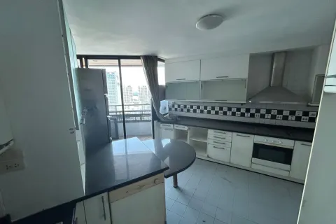 Кондоминиум с 3 спальнями в Ян Наве, Бангкок, Таиланд № 170770 - фото 4