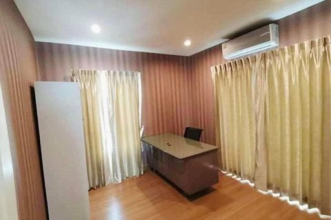 Дом в Суан Луанге, Бангкок, Таиланд с 3 спальнями  № 152200 - фото 10