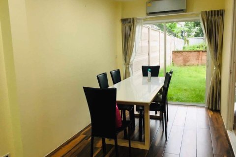 Дом в Суан Луанге, Бангкок, Таиланд с 3 спальнями  № 152200 - фото 4