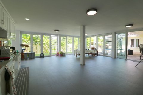 Дом в Удонтхани, Таиланд с 5 спальнями  № 150059 - фото 14