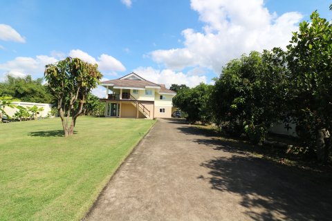 Дом в Удонтхани, Таиланд с 5 спальнями  № 150059 - фото 3
