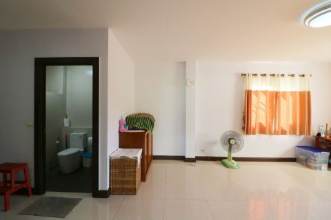 Дом в Удонтхани, Таиланд с 5 спальнями  № 150059 - фото 17