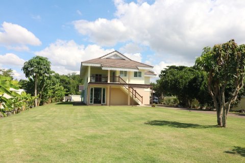 Дом в Удонтхани, Таиланд с 5 спальнями  № 150059 - фото 4