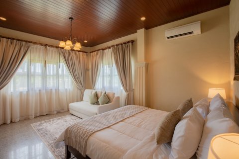 Villa in Phuket, Thailand 5 bedrooms № 138054 - photo 26