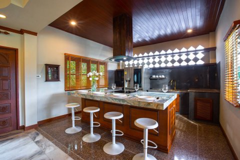 Villa in Phuket, Thailand 5 bedrooms № 138054 - photo 21