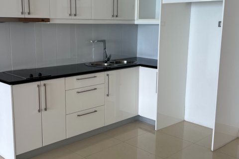 Studio dans le Condo à Pattaya, Thaïlande  № 173374 - photo 4