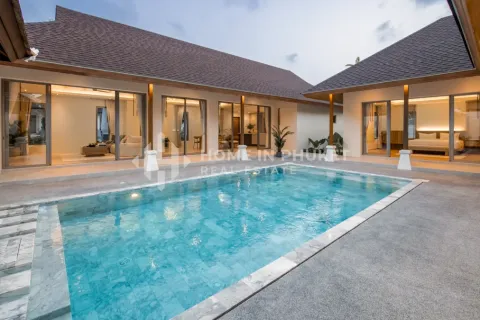 House in Phuket, Thailand 3 bedrooms № 209571 - photo 2