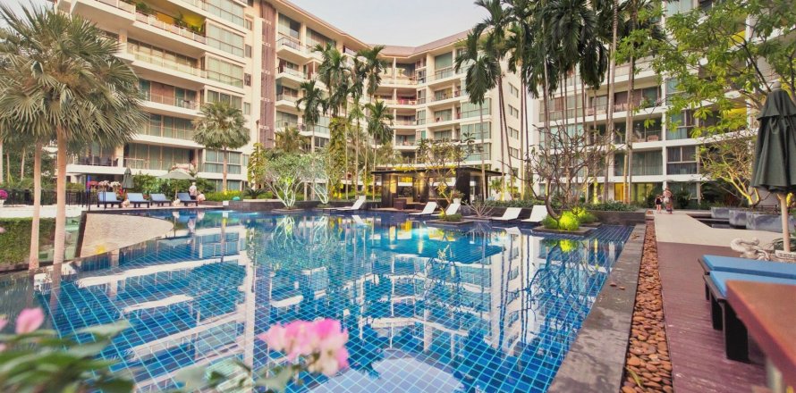 Condo in Pattaya, Thailand, 2 bedrooms  № 142606