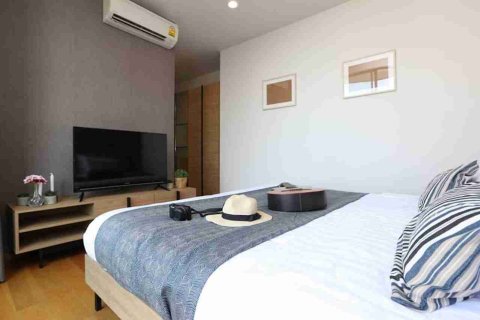 Condo in Thonburi, Bangkok, Thailand, 2 bedrooms  № 183566 - photo 9