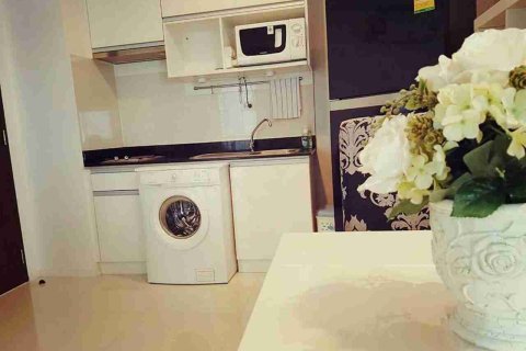 Condo in Phaya Thai, Bangkok, Thailand, 1 bedroom  № 183567 - photo 4