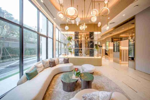 Condo in Bangkok, Thailand, 2 bedrooms  № 183570 - photo 13