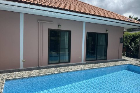 Villa in Surat Thani, Thailand 4 bedrooms № 146856 - photo 3