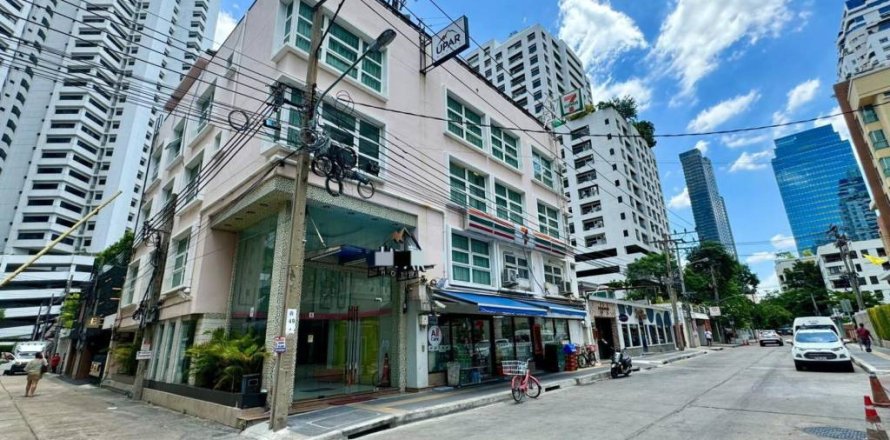 Hotel in Khlong Toei, Bangkok, Thailand 30 sq.m. № 146855