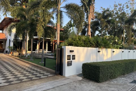 Villa à Pattaya, Thaïlande 4 chambres № 164450 - photo 2