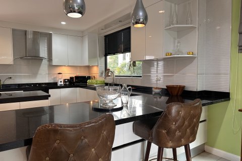 Villa à Pattaya, Thaïlande 4 chambres № 164450 - photo 7