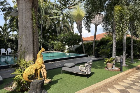 Villa à Pattaya, Thaïlande 4 chambres № 164450 - photo 3