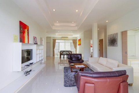 Вилла в Хуа Хине, Таиланд с 4 спальнями  № 161095 - фото 2