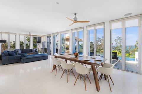 Villa in Bang Tao, Thailand 6 bedrooms № 161096 - photo 8