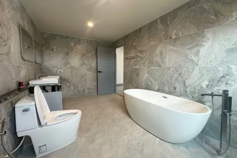 Villa à Pattaya, Thaïlande 4 chambres № 155691 - photo 14