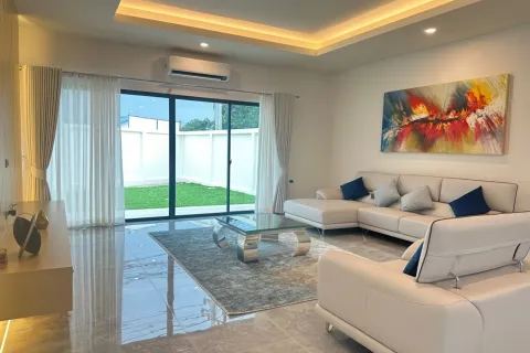 Villa à Pattaya, Thaïlande 4 chambres № 155691 - photo 5