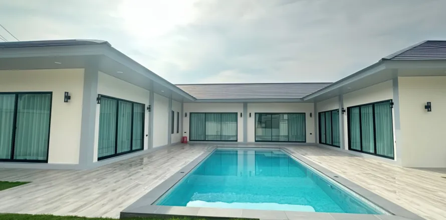 Villa à Pattaya, Thaïlande 4 chambres № 155691