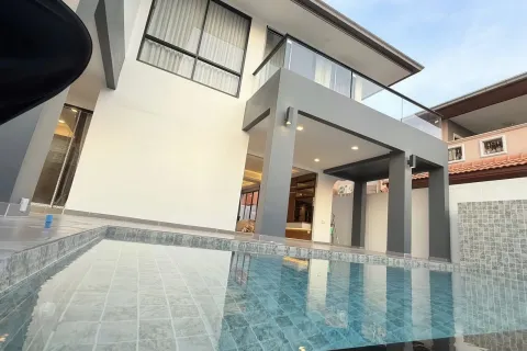 Maison à Pattaya, Thaïlande 6 chambres № 155693 - photo 2