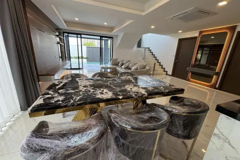 Maison à Pattaya, Thaïlande 6 chambres № 155693 - photo 15