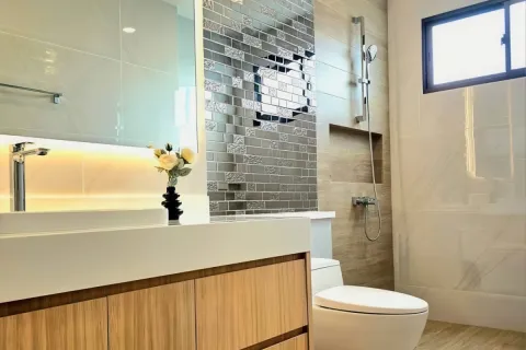 Villa in Pattaya, Thailand 5 bedrooms № 155692 - photo 24