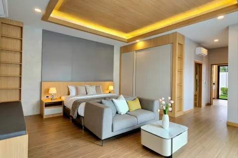 Villa in Pattaya, Thailand 5 bedrooms № 155692 - photo 27