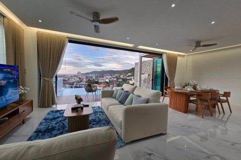 Penthouse in Phuket, Thailand 4 bedrooms № 150589 - photo 1