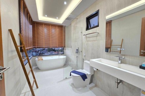 Penthouse in Phuket, Thailand 4 bedrooms № 150589 - photo 16