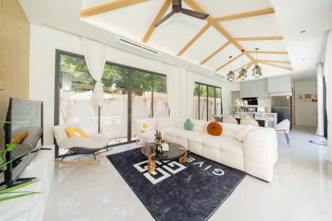 Villa in Phuket, Thailand 4 bedrooms № 137645 - photo 15