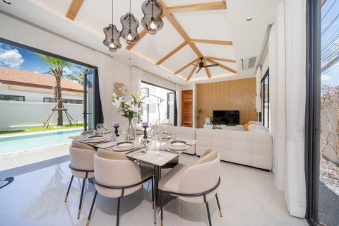 Villa in Phuket, Thailand 4 bedrooms № 137645 - photo 18