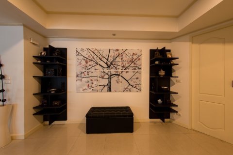 Condo à Khlong Toei, Bangkok, Thaïlande, 2 chambres  № 137644 - photo 9