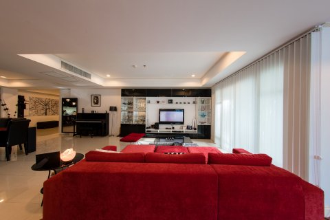 Condo à Khlong Toei, Bangkok, Thaïlande, 2 chambres  № 137644 - photo 12