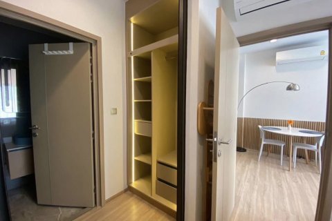 Студия в кондо в Ваттхане, Бангкок, Таиланд № 137646 - фото 6