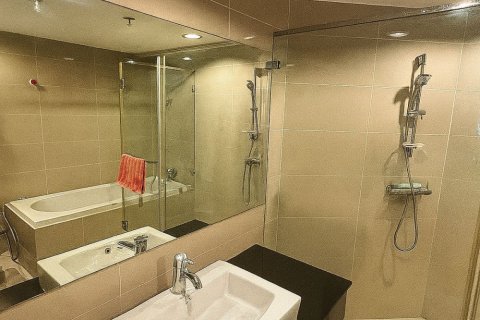 Кондоминиум с 2 спальнями в Хуай Кванге, Бангкок, Таиланд № 137643 - фото 8