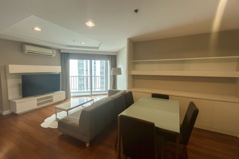 Кондоминиум с 2 спальнями в Хуай Кванге, Бангкок, Таиланд № 137643 - фото 3