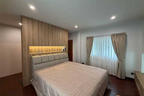 Haus in Bangkok, Thailand 3 Schlafzimmer № 226126 - Foto 2