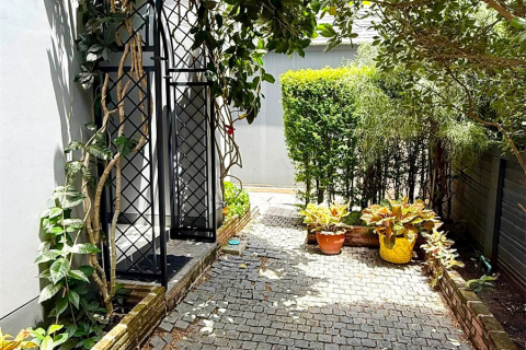 Casa de 4 dormitorios en Bangkok, Tailandia № 226127 - foto 2