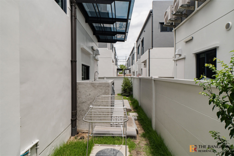 Casa de 4 dormitorios en Bangkok, Tailandia № 226128 - foto 4