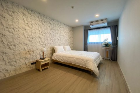 Кондоминиум с 2 спальнями в Чатучаке, Бангкок, Таиланд № 136738 - фото 5