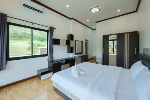 Villa in Hua Hin, Thailand 3 bedrooms № 136736 - photo 11